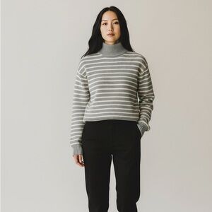 GAP gray & white knit striped mockneck sweater